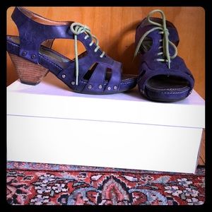 Purple Fluevog sandals